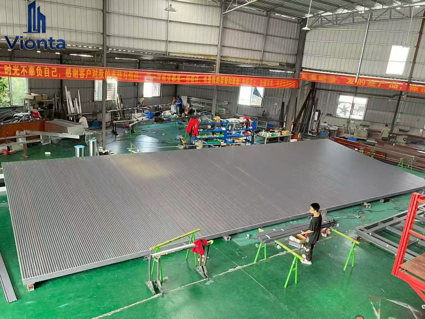 Vionta Metal Aluminium Pergola Leveransuppdatering