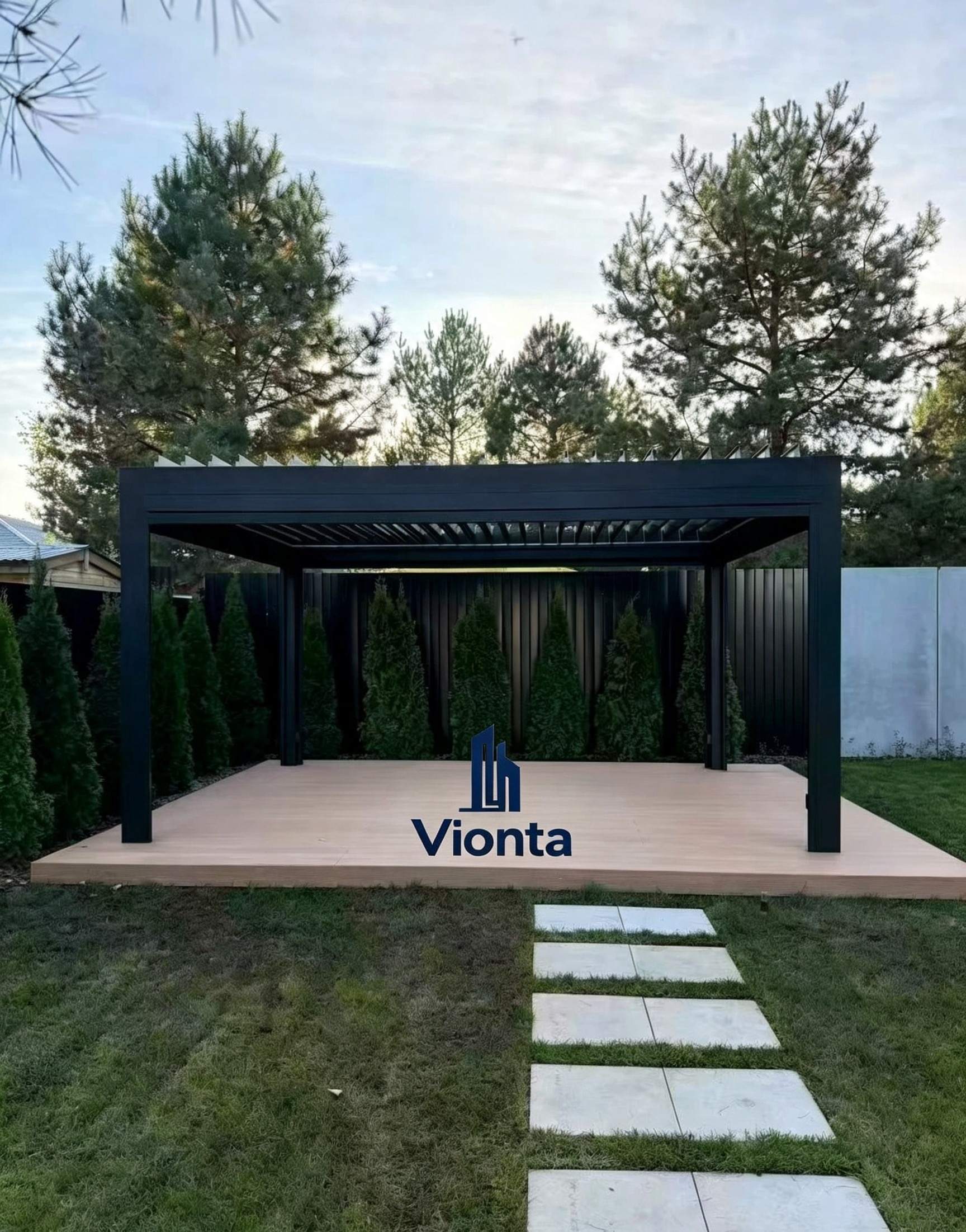 Ryska kundandelar Färdig installation av pergola i svart aluminium